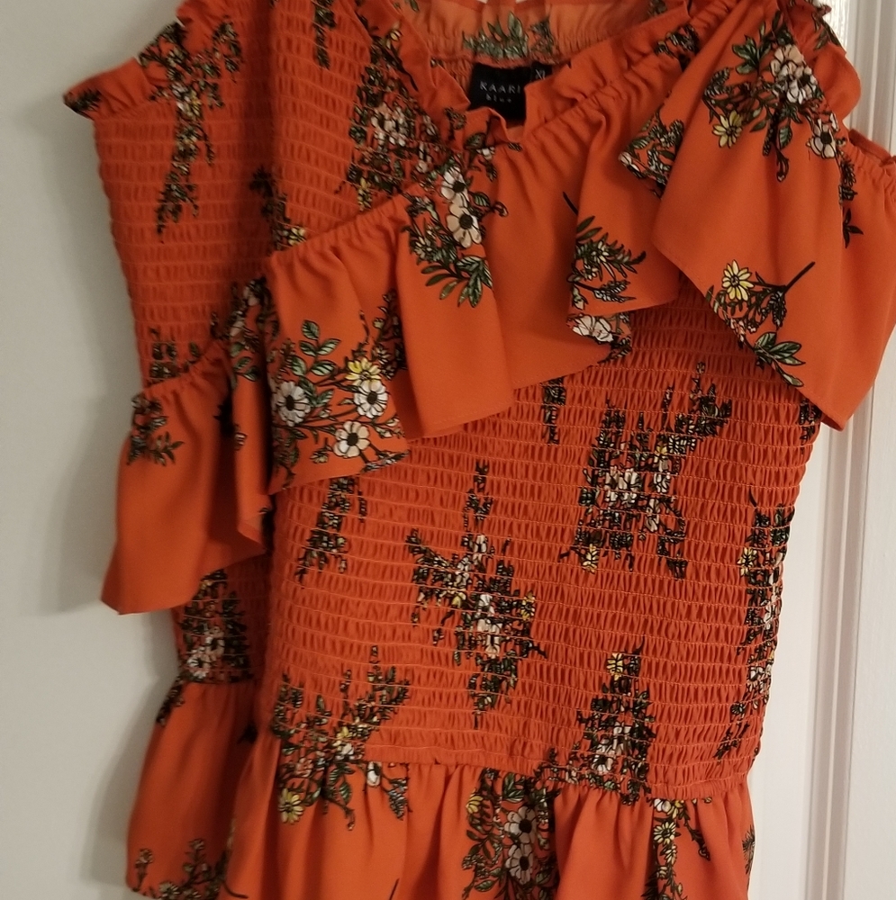 Mid drift, smocked Top with spaghetti straps